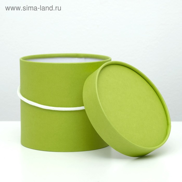 Подарочная коробка, круглая, салатовая, 15 х 15 см
Подарочная коробка, круглая, салатовая, 15 х 15 см