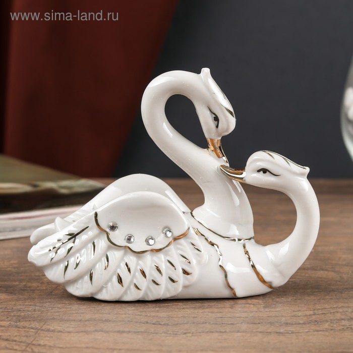 Сувенир керамика "Поцелуй лебедей" белые, стразы с 2-х сторон 10х5,5х13 см
Сувенир керамика "Поцелуй лебедей" белые, стразы с 2-х сторон 10х5,5х13 см