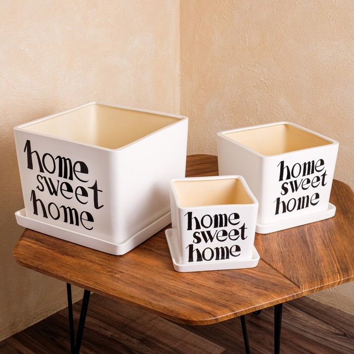 Набор горшков для цветов "Квадрат" белый, 3 горшка: 2.5 л, 5.5 л, 13.5 л
Набор горшков для цветов "Квадрат" белый, 3 горшка: 2.5 л, 5.5 л, 13.5 л