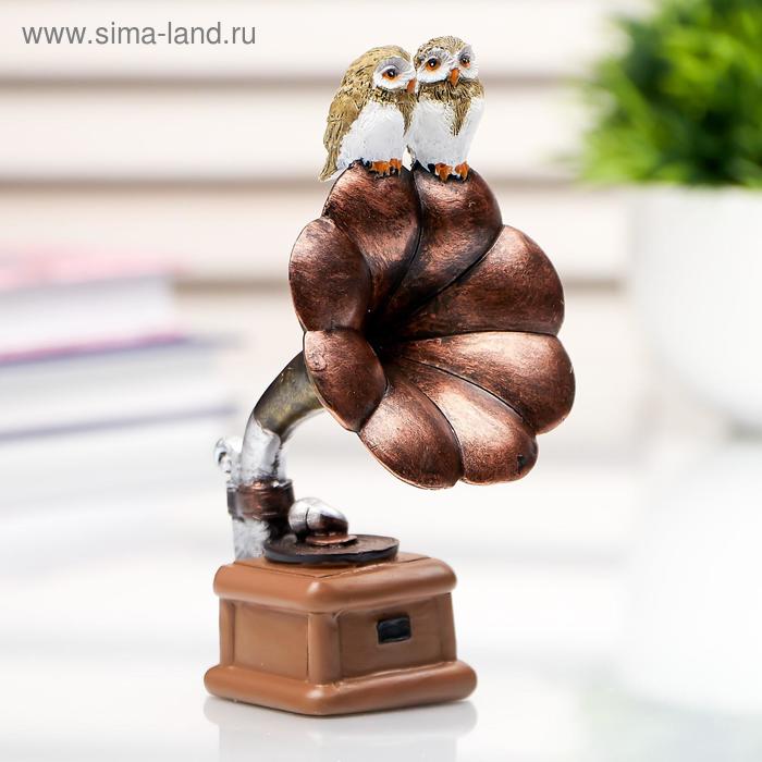 Сувенир полистоун миниатюра "Два филина на граммофоне" 11,8х6х7,3 см
Сувенир полистоун миниатюра "Два филина на граммофоне" 11,8х6х7,3 см