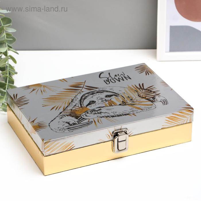 Шкатулка дерево "Ленивец" кожзам глянец 5,5х17х24 см 
Шкатулка дерево "Ленивец" кожзам глянец 5,5х17х24 см