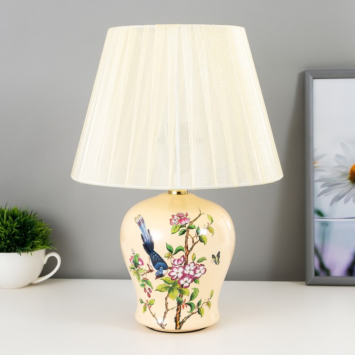 Настольная лампа 32035/1 E27 40Вт бежевый 25х25х36 см
Настольная лампа 32035/1 E27 40Вт бежевый 25х25х36 см