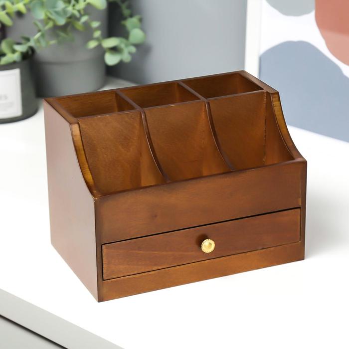 Шкатулка дерево для украшений и косметики 1 ящичек коричневая 21х14,5х15 см
Шкатулка дерево для украшений и косметики 1 ящичек коричневая 21х14,5х15 см