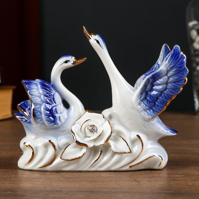 Сувенир керамика "Взлёт лебедей из пруда" синие, страза 11,7х5х14 см
Сувенир керамика "Взлёт лебедей из пруда" синие, страза 11,7х5х14 см