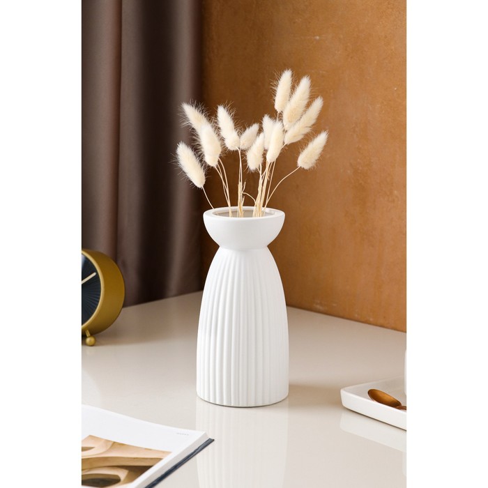 Ваза керамическая "Тиффани", настольная, белая, 21 см
Ваза керамическая "Тиффани", настольная, белая, 21 см