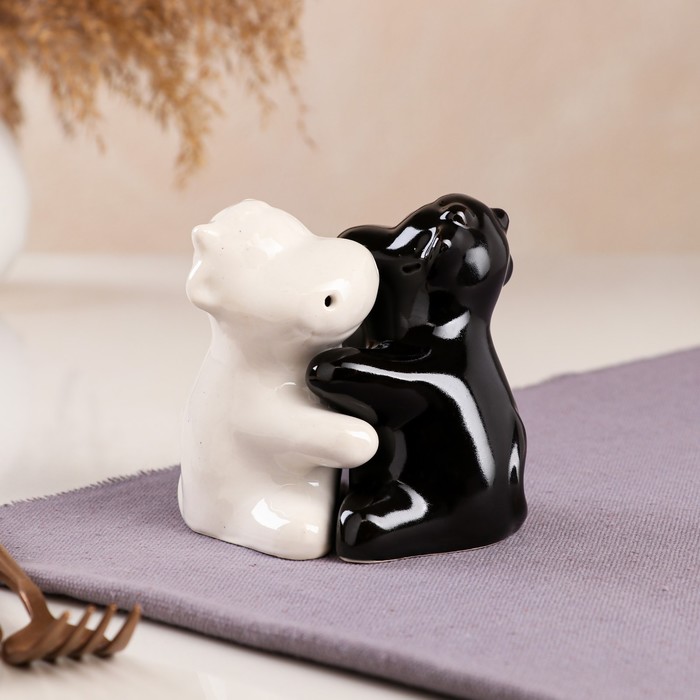 Набор для специй "Бычки", 2 предмета, чёрно-белый, керамика, 10 см, 0.1 л
Набор для специй "Бычки", 2 предмета, чёрно-белый, керамика, 10 см, 0.1 л