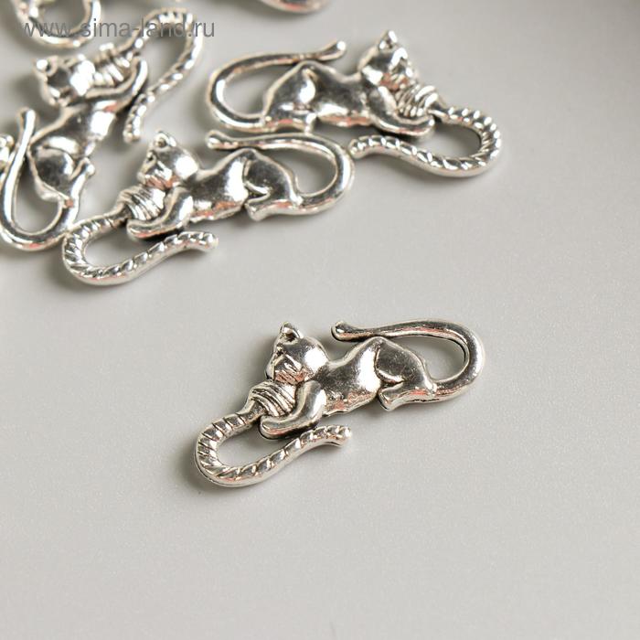 Декор для творчества металл "Котик с клубком" серебро 1,3х2,8 см
Декор для творчества металл "Котик с клубком" серебро 1,3х2,8 см