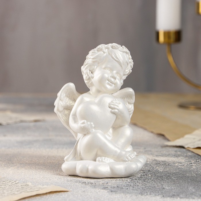 Статуэтка "Ангел Амурчик с сердцем", перламутр, 13 см