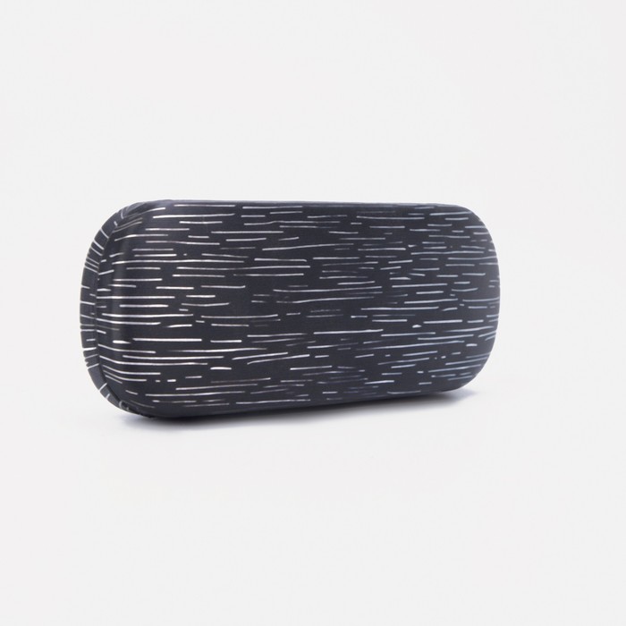 Футляр для очков, 16 × 2,5 × 6 см, цвет чёрный
Футляр для очков, 16 × 2,5 × 6 см, цвет чёрный