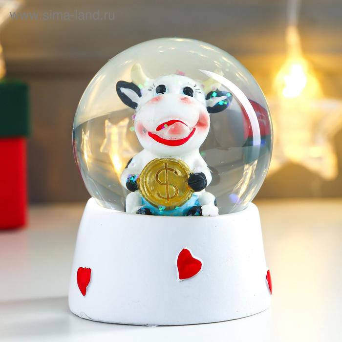 Сувенир полистоун водяной шар "Коровка с золотой монеткой" 9х7х7 см
Сувенир полистоун водяной шар "Коровка с золотой монеткой" 9х7х7 см