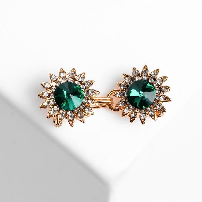 Зажим для кардигана "Омега", цвет бело-зелёный в золоте
Зажим для кардигана "Омега", цвет бело-зелёный в золоте