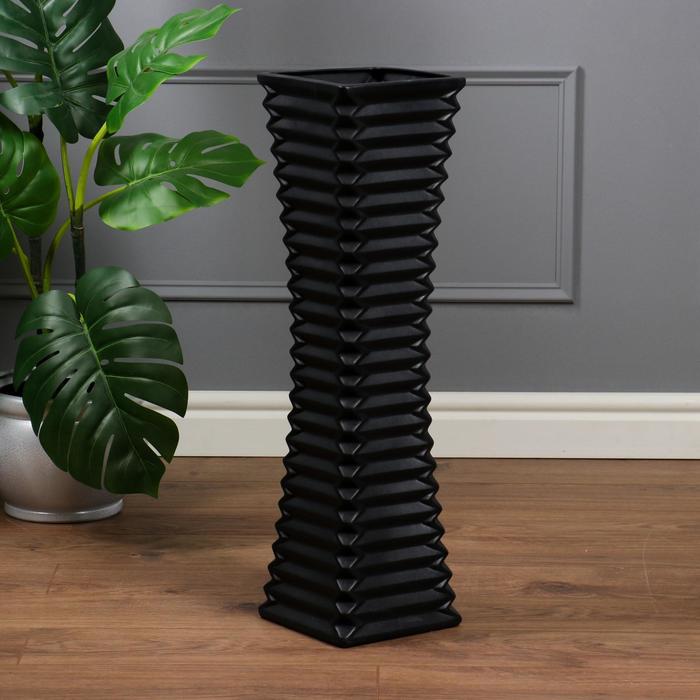 Ваза керамическая "Грань", напольная, чёрная, 69 см
Ваза керамическая "Грань", напольная, чёрная, 69 см