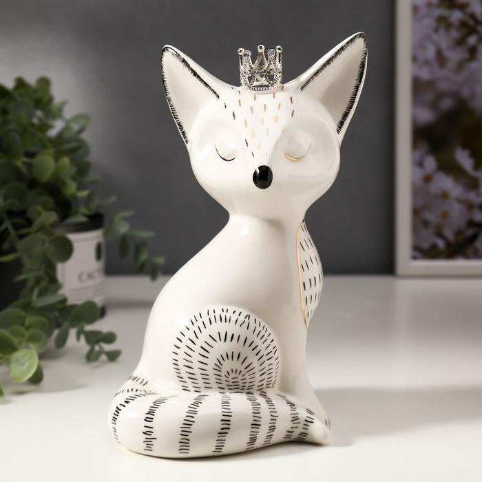 Сувенир керамика "Лисёнок в короне" бело-чёрный с золотом 19,2х9,2х13,3 см
Сувенир керамика "Лисёнок в короне" бело-чёрный с золотом 19,2х9,2х13,3 см