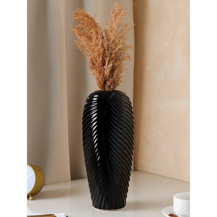 Ваза керамическая "Перо", настольная, чёрная, 38 см
Ваза керамическая "Перо", настольная, чёрная, 38 см