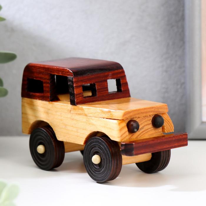 Сувенир дерево "Джип" 7х5х13 см
Сувенир дерево "Джип" 7х5х13 см