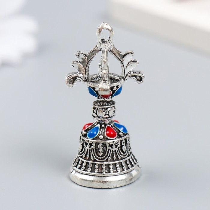 Колокольчик металл "Колокол императора" с цветными камешками d=2,7 см 5х2,7х2,7 см
Колокольчик металл "Колокол императора" с цветными камешками d=2,7 см 5х2,7х2,7 см