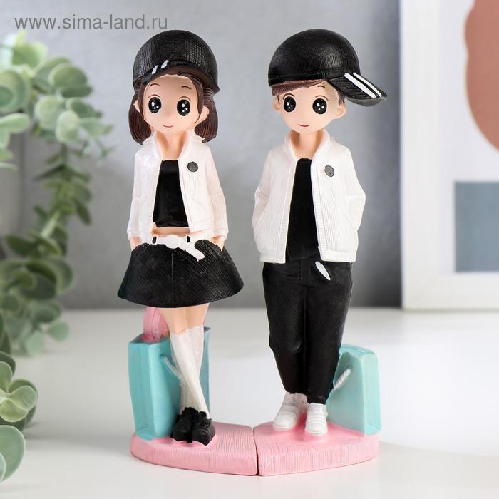 Сувенир полистоун "Подростки в белых курточках" набор 2 шт 16,5х5,3х7,4 см
Сувенир полистоун "Подростки в белых курточках" набор 2 шт 16,5х5,3х7,4 см