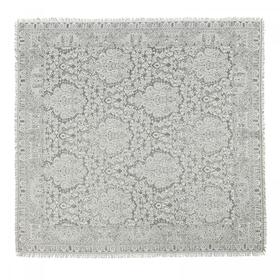 Платок женский, цвет серый, размер 100х100 см
Платок женский, цвет серый, размер 100х100 см