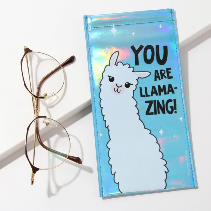 Чехол для очков голографический «Лама»
Чехол для очков голографический «Лама»