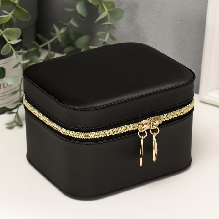 Шкатулка кожзам для косметики "Чёрная" 9,5х15х12,5 см
Шкатулка кожзам для косметики "Чёрная" 9,5х15х12,5 см