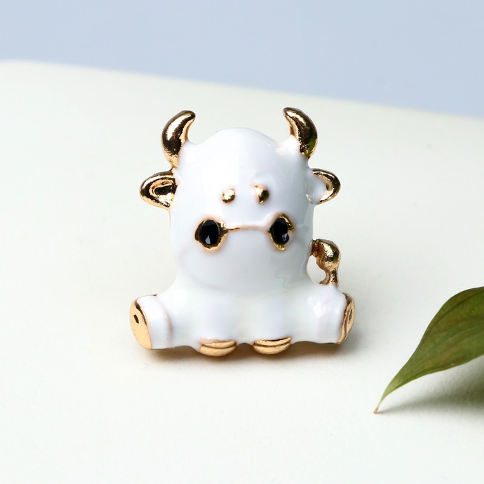 Брошь "Бычок", цвет белый в золоте
Брошь "Бычок", цвет белый в золоте