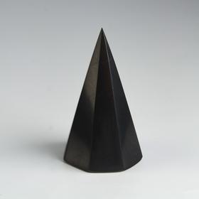 Пирамида из шунгита, восьмигранная, высокая, полированная, 7 см 
Пирамида из шунгита, восьмигранная, высокая, полированная, 7 см