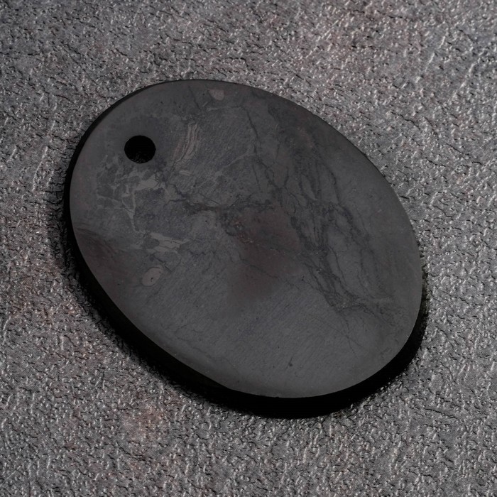 Оберег из шунгита "Овал"
Оберег из шунгита "Овал"