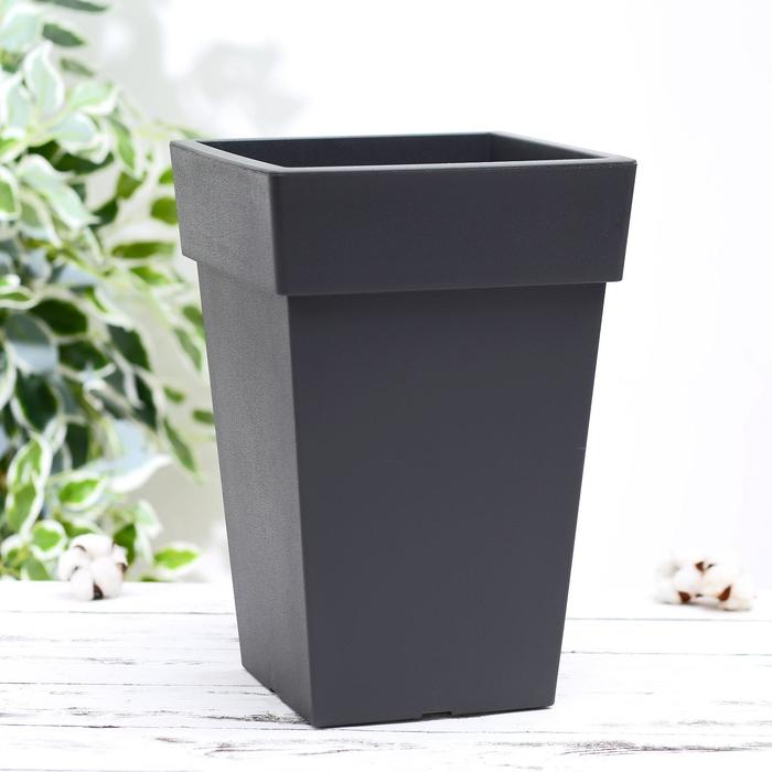 Кашпо со вставкой «Тубус», 7,5 л, цвет графитовый
Кашпо со вставкой «Тубус», 7,5 л, цвет графитовый