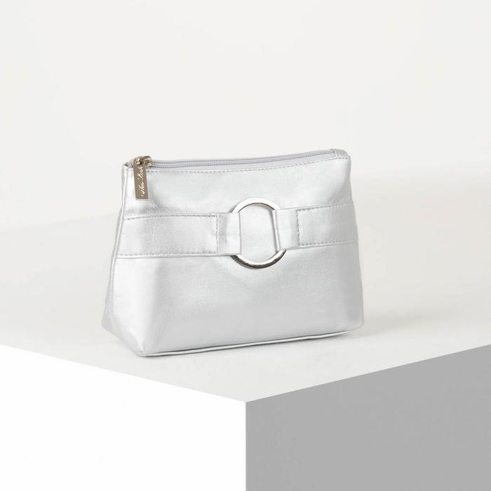 фото Косметичка простая, отдел на молнии, цвет серебро