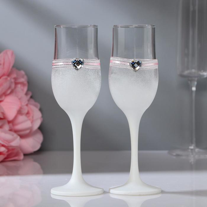 Набор свадебных бокалов "Бриллиант"
Набор свадебных бокалов "Бриллиант"