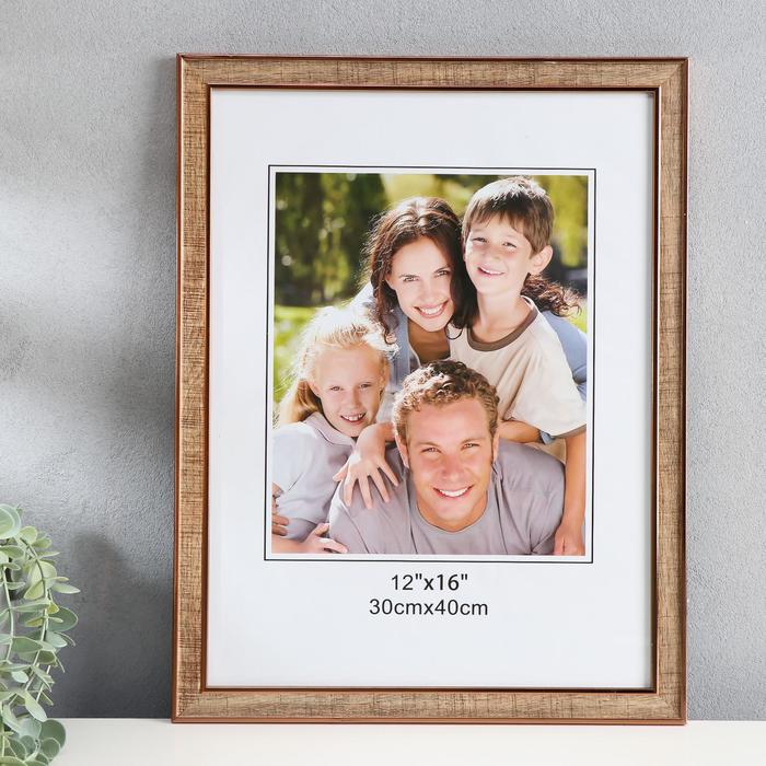 Фоторамка пластик 30х40 см "Рисунок древесины" с медной обводкой 43,5х33,5 см
Фоторамка пластик 30х40 см "Рисунок древесины" с медной обводкой 43,5х33,5 см