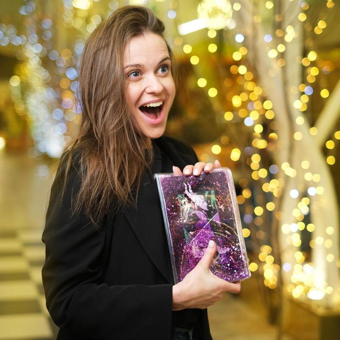 Ежедневник А5 с обложкой шейкер "Злодейки", Villains, 96 листов
Ежедневник А5 с обложкой шейкер "Злодейки", Villains, 96 листов