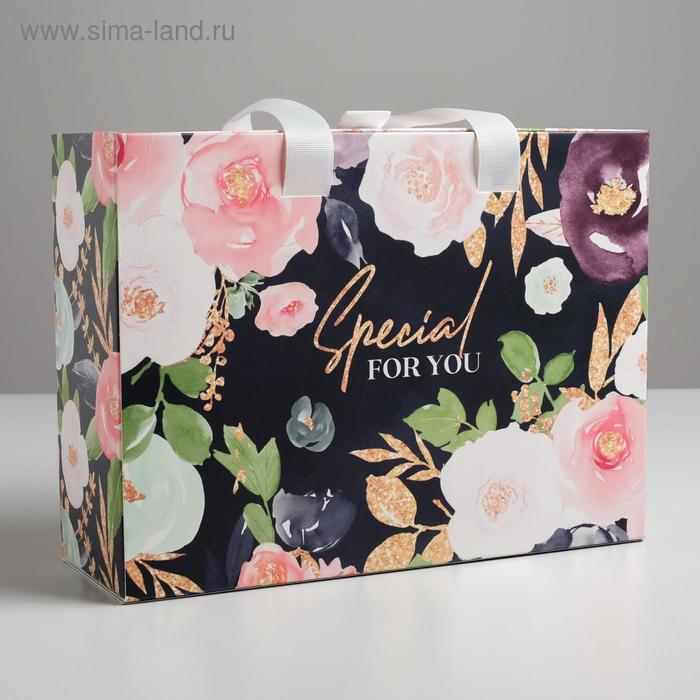 Коробка подарочная «Цветочная», 30 × 22 × 10 см
Коробка подарочная «Цветочная», 30 × 22 × 10 см