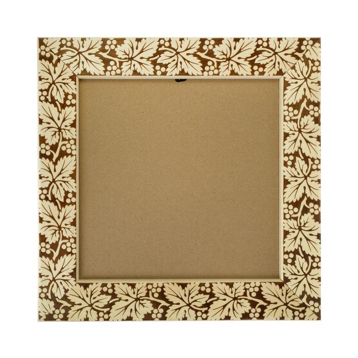 Рама для картин и постеров 25 х 25 х 5.0 см, дерево липа, «Виноградная лоза» (с задней стенкой)
Рама для картин и постеров 25 х 25 х 5.0 см, дерево липа, «Виноградная лоза» (с задней стенкой)