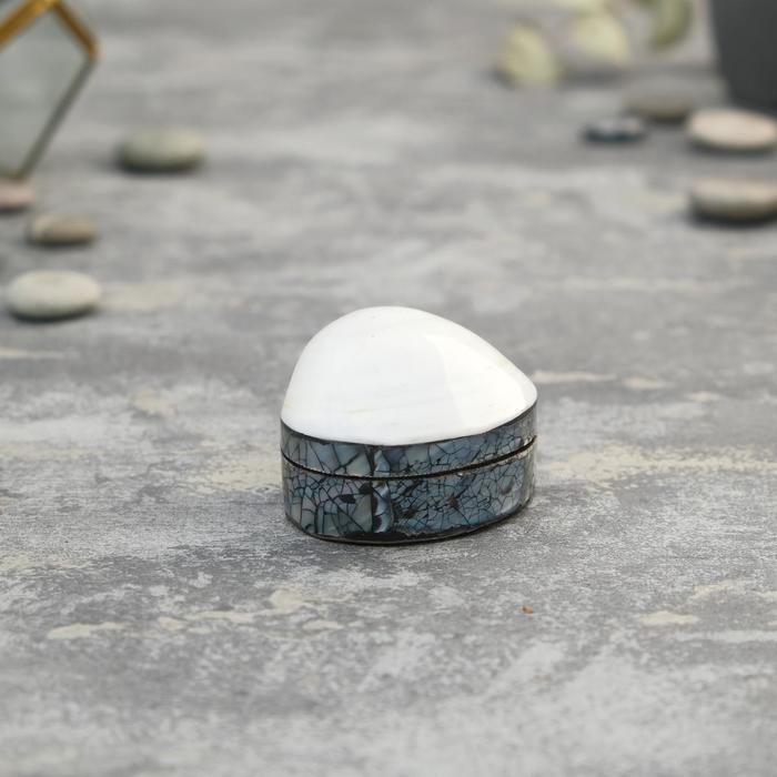 Шкатулка "Фатима" 5х4х3 см ракушка
Шкатулка "Фатима" 5х4х3 см ракушка