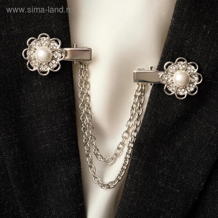 фото Зажим для кардигана "цветы" с бусинами, цвет белый в серебре