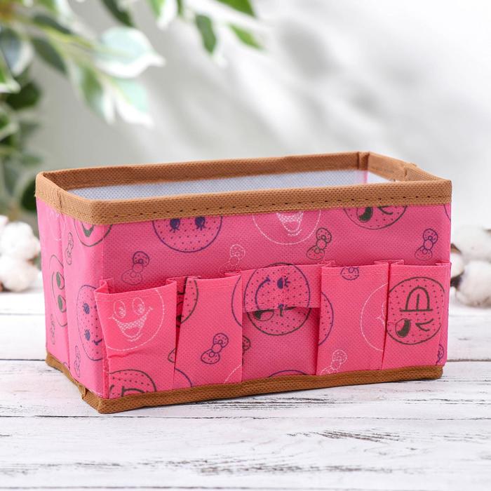 Бокс для мелочей «Смайл», 4 кармана, 18×9,5×10 см, цвет розовый
Бокс для мелочей «Смайл», 4 кармана, 18×9,5×10 см, цвет розовый