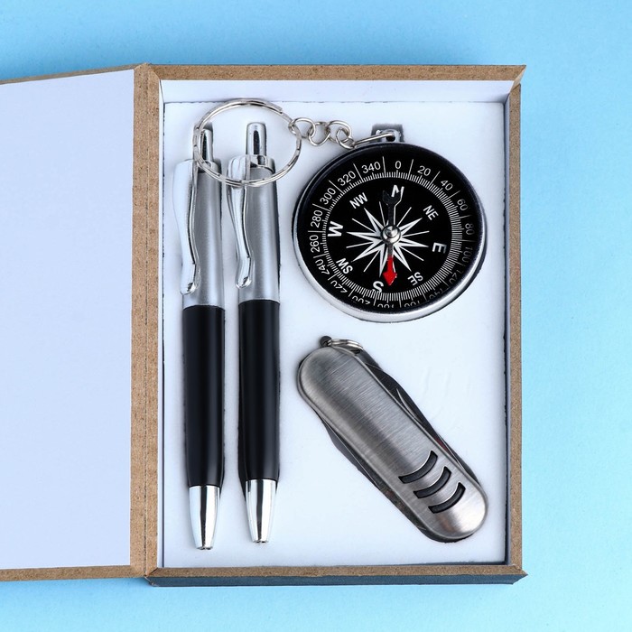 Набор подарочный 4в1 (2 ручки, нож 3в1, компас)
Набор подарочный 4в1 (2 ручки, нож 3в1, компас)