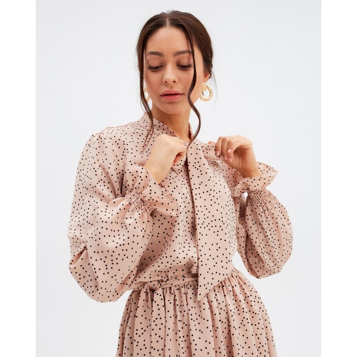 Платье женское с бантом MIST р.46, бежевый
Платье женское с бантом MIST р.46, бежевый