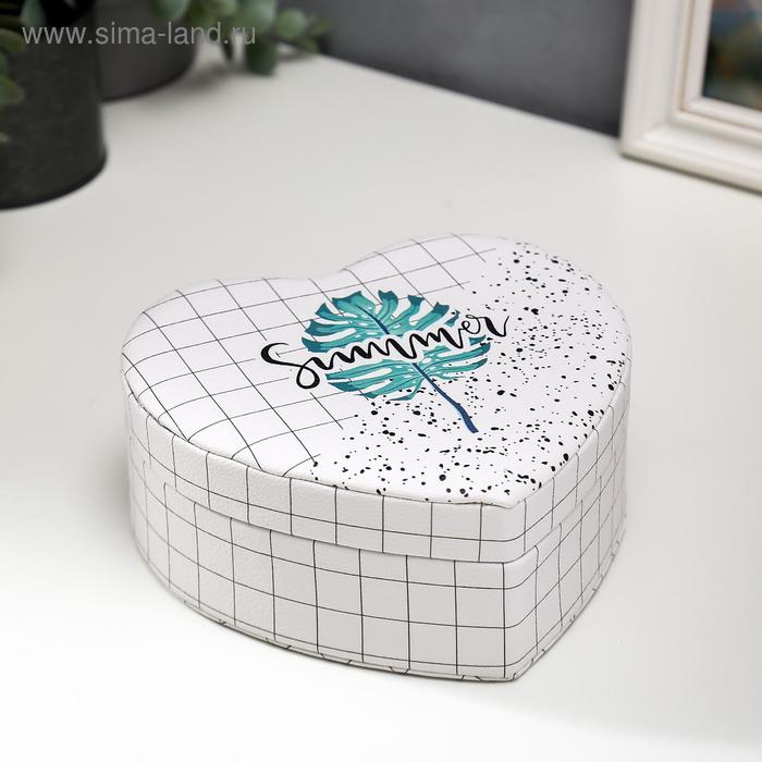 Шкатулка кожзам для украшений сердце "Пальмовый лист. Лето" 7х14х17 см
Шкатулка кожзам для украшений сердце "Пальмовый лист. Лето" 7х14х17 см