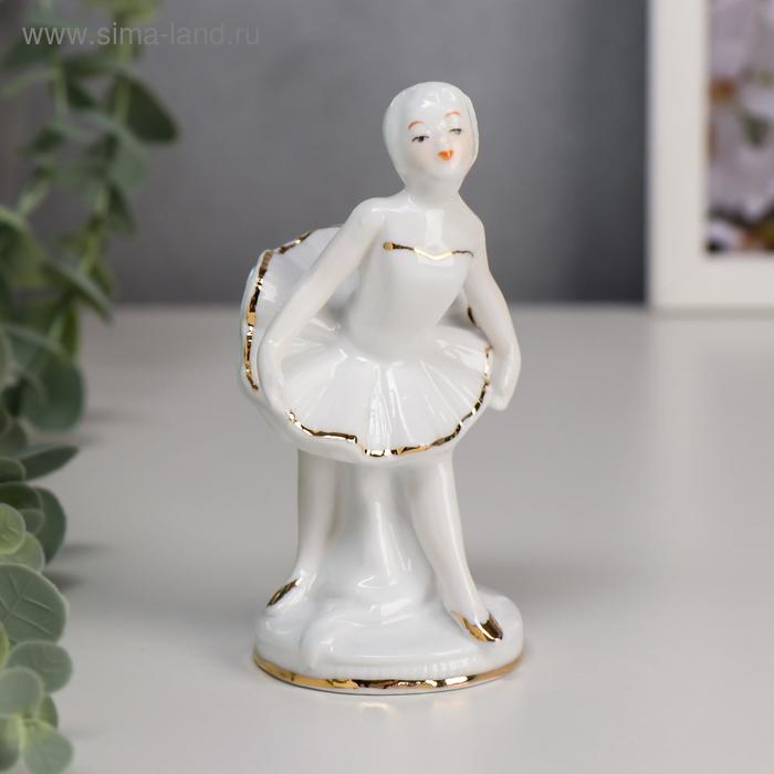 Сувенир керамика "Маленькая балерина в белоой пачке на разминк" 11,7х6,2х5,3 см
Сувенир керамика "Маленькая балерина в белоой пачке на разминк" 11,7х6,2х5,3 см