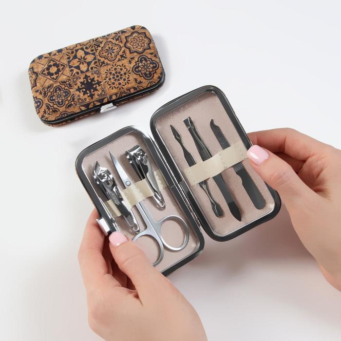 Набор маникюрный в футляре из пробкового материала «Узоры», 6 предметов
Набор маникюрный в футляре из пробкового материала «Узоры», 6 предметов