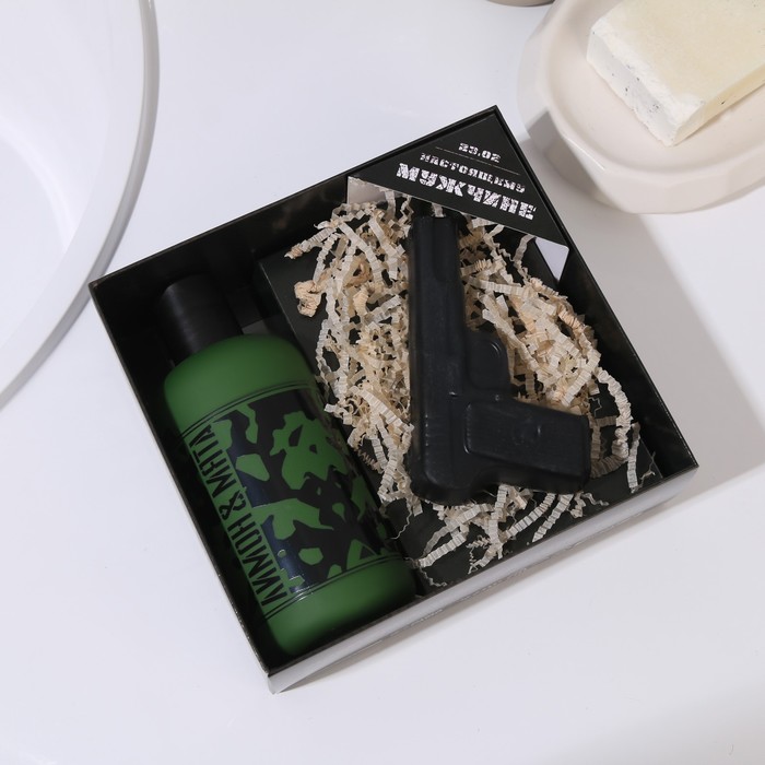 Набор «Тому, кто может все»: гель для душа во флаконе фляга, аромат мята и цитрус, 250 мл; мыло в форме пистолета, 50 г