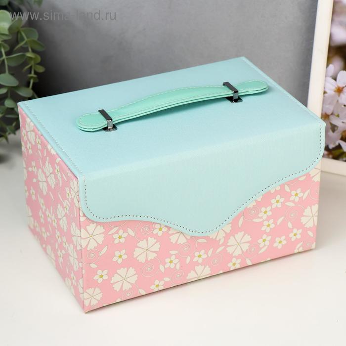 Шкатулка кожзам для украшений "Белые цветы" розово-голубая 13,5х23х15,5 см
Шкатулка кожзам для украшений "Белые цветы" розово-голубая 13,5х23х15,5 см