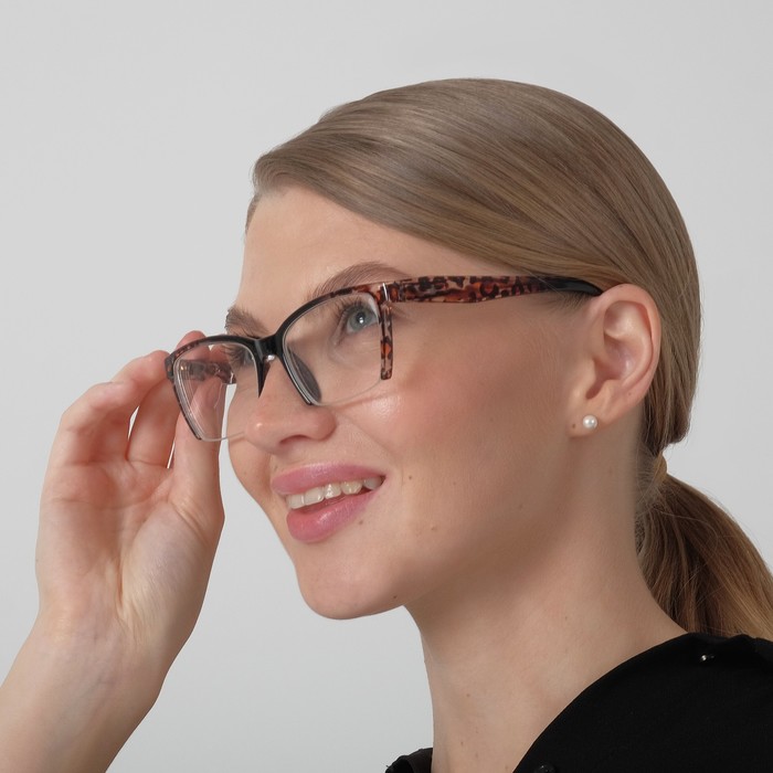 Готовые очки Восток 6636, цвет коричневый,отгибающаяся дужка, +3,25
Готовые очки Восток 6636, цвет коричневый,отгибающаяся дужка, +3,25