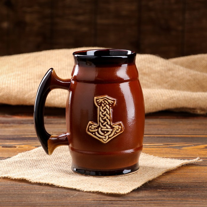 Пивной бокал "Славянский оберег Молот Тора", цвет коричневый, 0.6 л
Пивной бокал "Славянский оберег Молот Тора", цвет коричневый, 0.6 л