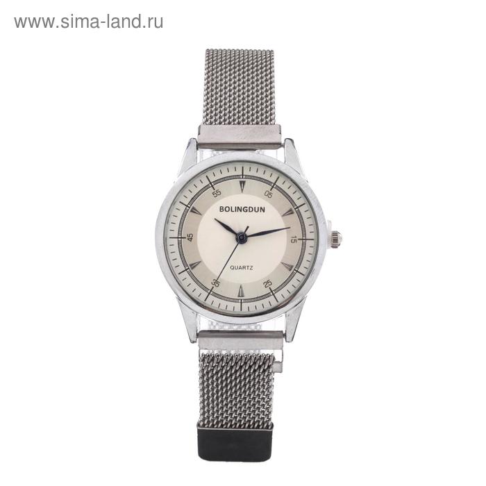 Часы наручные женские Bolingdun 5152, d=3.3 см
Часы наручные женские Bolingdun 5152, d=3.3 см