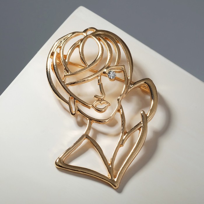 Брошь "Женщина" портрет, цвет белый в золоте
Брошь "Женщина" портрет, цвет белый в золоте