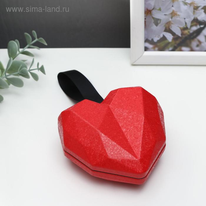 Шкатулка металл подвеска "Красное сердце с гранями" 6х9,5х9,8 см
Шкатулка металл подвеска "Красное сердце с гранями" 6х9,5х9,8 см