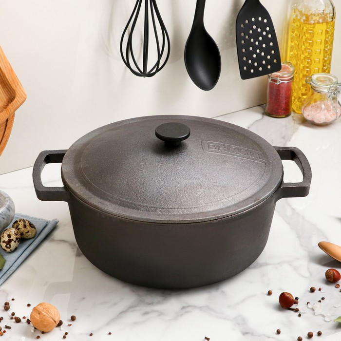 Казан-кастрюля чугунная с ручками, чугунная крышка, 6 л, ТМ BRIZOLL
Казан-кастрюля чугунная с ручками, чугунная крышка, 6 л, ТМ BRIZOLL